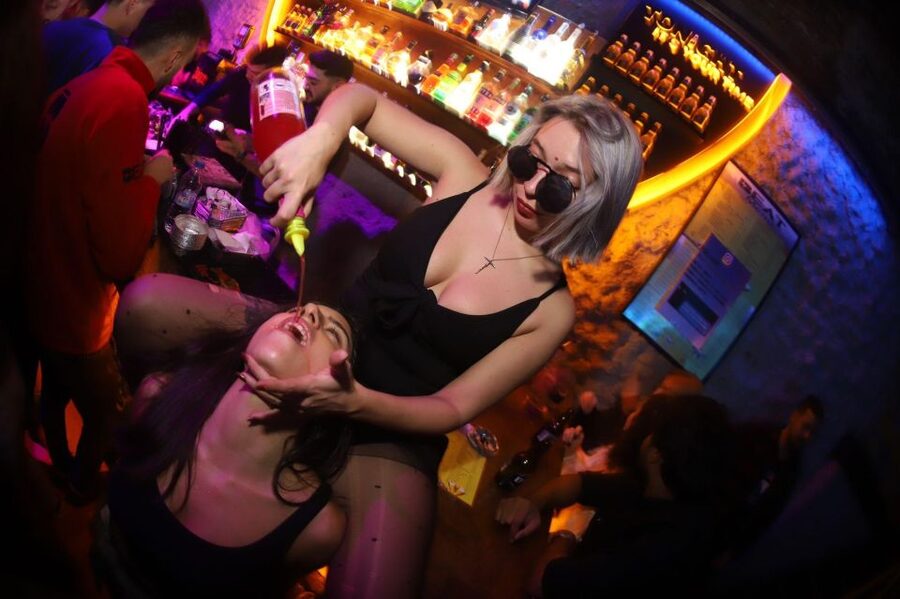 Istanbul: Party Pub Crawl with Party Bus - The Stop Pattern: Two Bars First, Then Rooftop Clubs