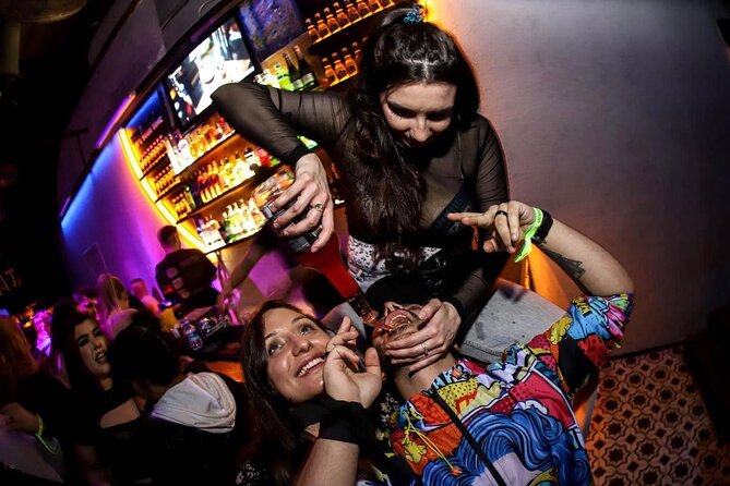 Istanbul Party Pub Crawl with Party Bus in Sultanahmet and Taksim - Who this tour fits best (and who should think twice)