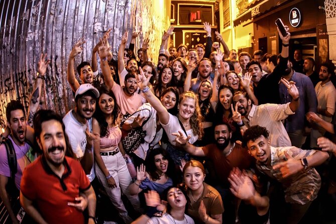 Istanbul Party Pub Crawl with Party Bus in Sultanahmet and Taksim - Just Bar (near the Blue Mosque): your first 90 minutes of fun