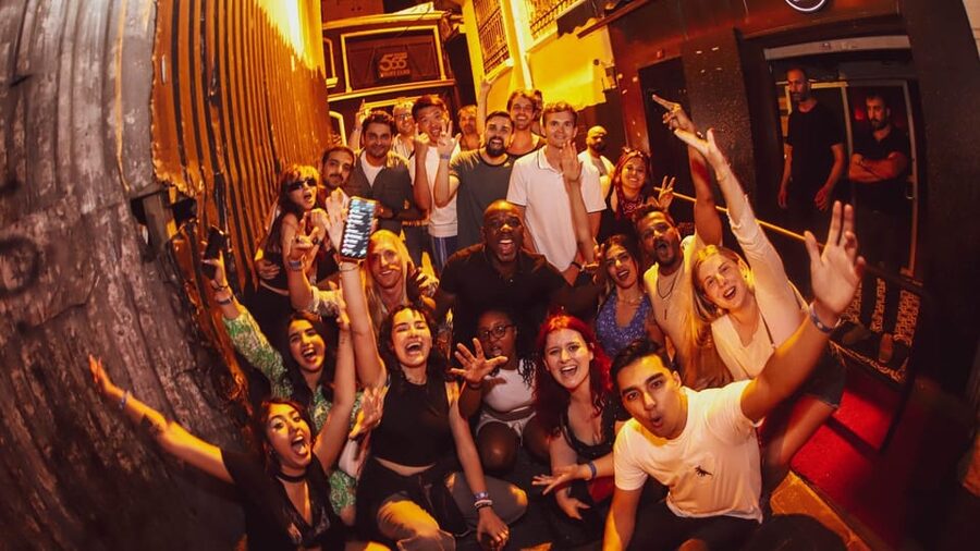Istanbul: Rooftop Pub Crawl with Party Bus - Who this rooftop pub crawl suits best
