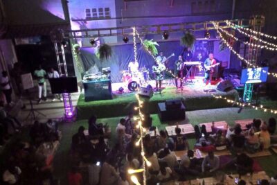 Kampala Pub Crawl | Uganda | 4 hours - Meeting up at 7:00 pm: how the night gets started