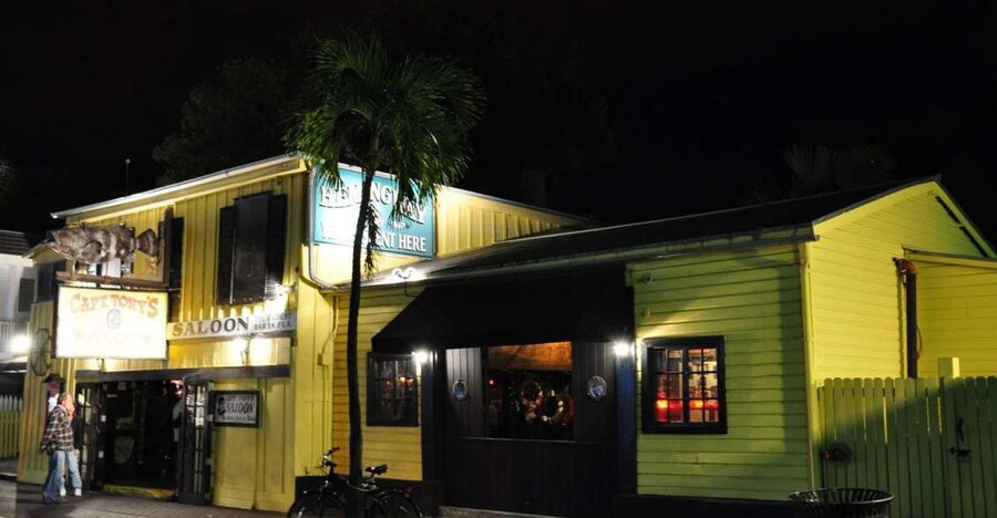 Key West: Bone Island Haunted Pub Crawl - The 2-hour plan: when it starts and how the night flows