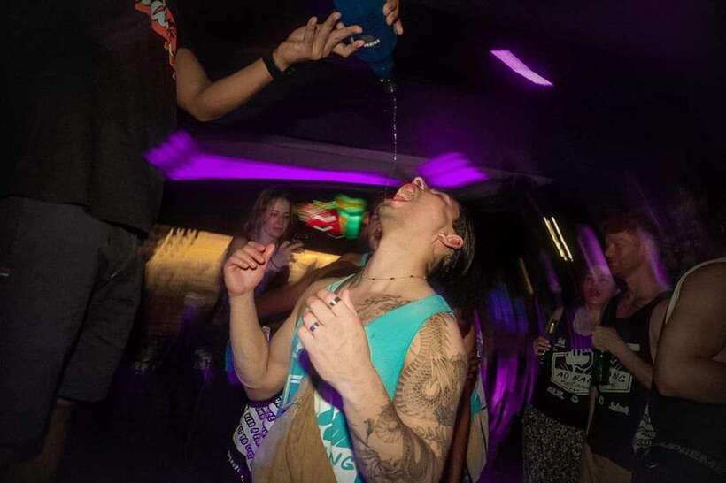Krabi Pub Crawl - The Best Nightlife Tour in Ao Nang! - Route 1 vs Route 2: The 5-Bar Concept and the Club Finish