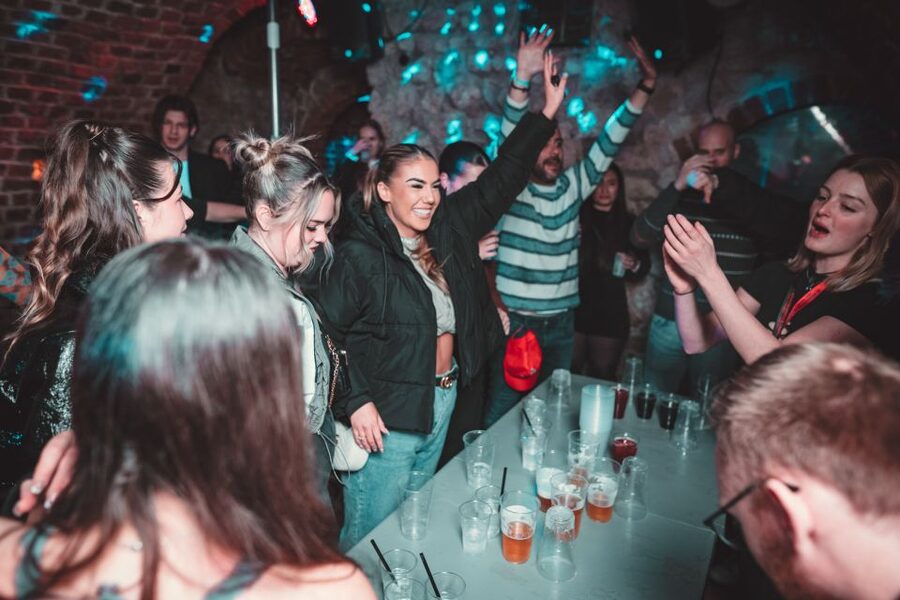 Krakow: Pub Crawl with 1 Hour of Unlimited Alcoholic Drinks - Photos and memories: what the pro photographer will capture