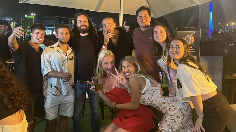 Las Palmas: Weekly Pub Crawl - How the 5-hour route works: from welcome shot to reggaeton club