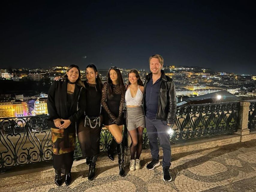 Lisbon Pub-crawl: 1h of open bar, Shots and VIP Club Entry - Key things that make this Lisbon pub crawl worth your time