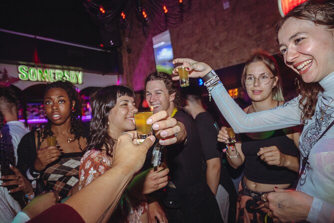 Lisbon Pub Crawl - Where you start matters: Eclipse Rock Bar and the 10/10:30 mix