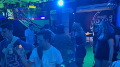 Lisbon Pub Crawl: Unlimited Drinks, Shots & V.I.P Club Entry - The First Hour: Unlimited Beer and Sangria, Plus a Fast Social Start