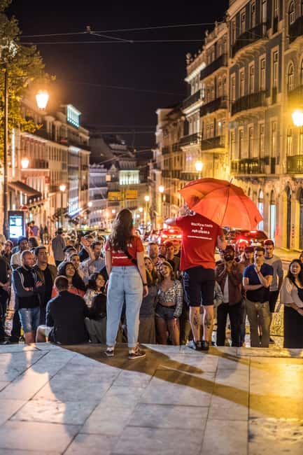 Lisbon: Pub Crawl with Open Bar (Premium Upgrade Available) - The Open Bar Hour: How You Get Value at the Start