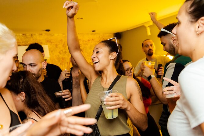 Lisbon: Pub Crawl with Open Bar, Shots & VIP Club Entry - Drinks, shots, and what to expect when quality varies
