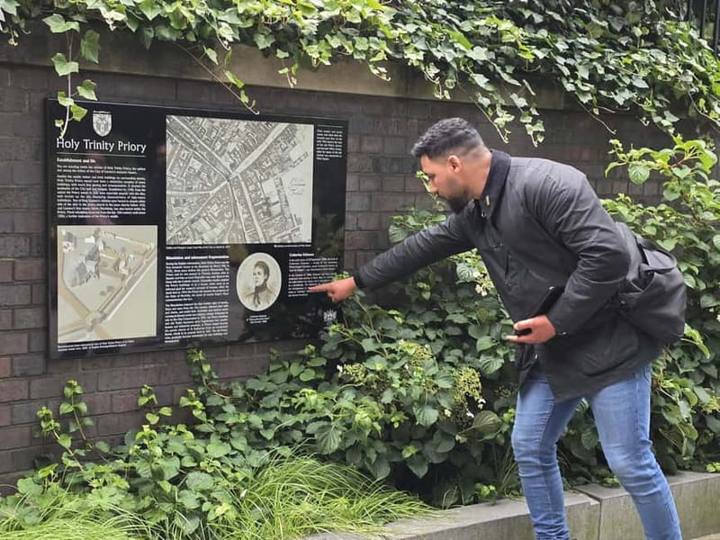 London: Jack the Ripper Tour with Historic Pub Stops - Key things to know before you go