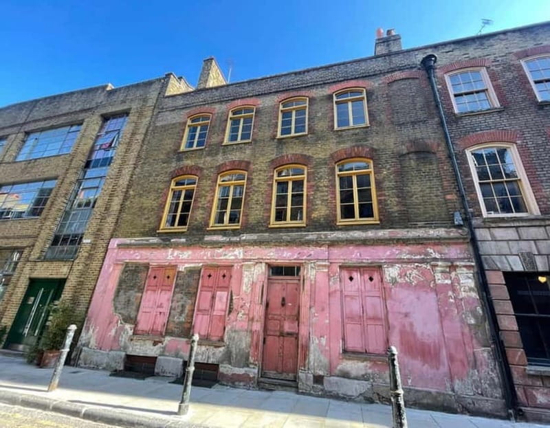 London: Jack the Ripper Tour with Historic Pub Stops - Old Spitalfields Market: Victorian conditions you can actually walk through
