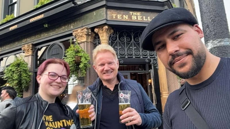 London: Jack the Ripper Tour with Historic Pub Stops - Guides, pacing, and the storytelling style you’re paying for