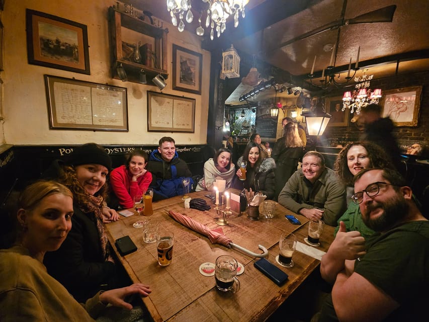 London: Pilgrims and Pirates Historical Pub Tour - Wesley Leads the Stories, and the Group Pace Keeps Them Coming