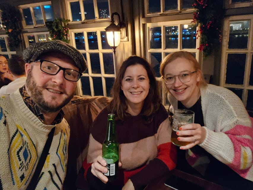 London: Pilgrims and Pirates Historical Pub Tour - Getting Oriented Near Rotherhithe and How the Walk Actually Feels