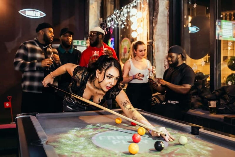 London Pub Crawl: Ultimate Central London Night Out - Timing and meeting at Bar Soho on Old Compton Street