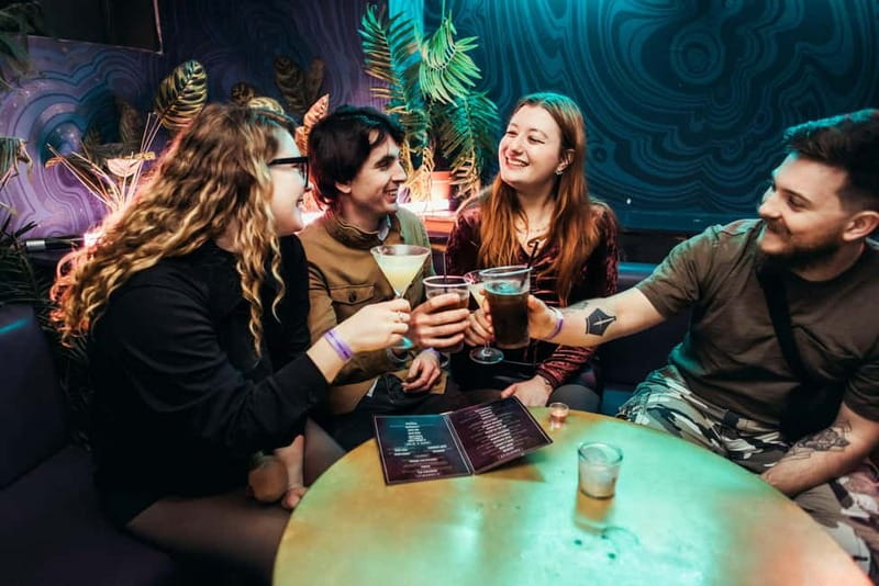 London Pub Crawl: Ultimate Central London Night Out - Free shots and discounted drinks: the budget-friendly core