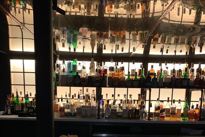 Lost Legends of Texas Pub Crawl in Austin - The guide’s storytelling: where the night can shine or drag