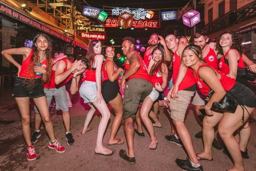 Mad Monkey Siem Reap Pub Crawl - Who Should Join, and Who Should Skip