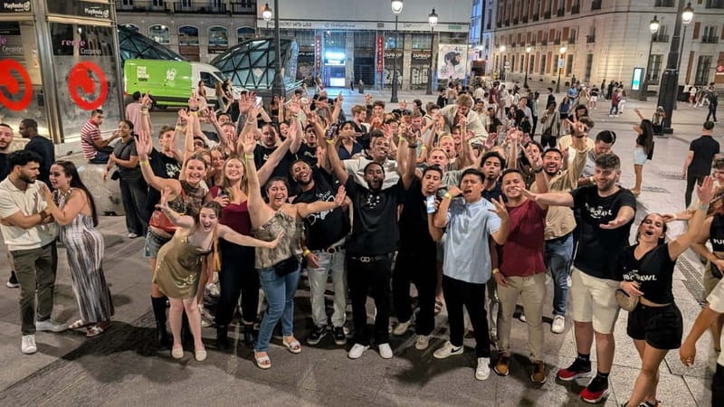 Madrid: Pub Crawl & Club Tour - The bar stops: how the drink deals and shots work