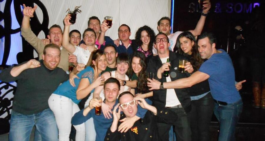 Madrid: Pub Crawl Madrid Running since 2005 Bar Exploration - The Guides: Social Hosting Is the Real Ingredient