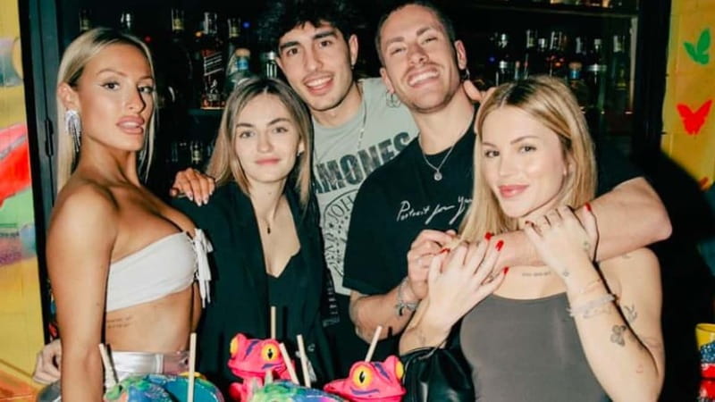 Madrid: Pub Crawl Madrid's Night Time - Why this 5-hour pub crawl works better than going solo