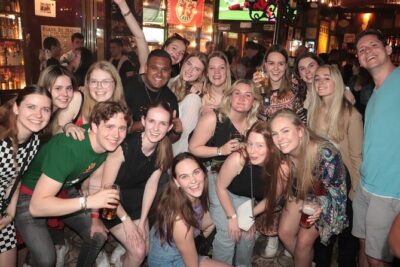 Madrid: Top Pub Crawl Madrid & Party - Your Night at a Glance: Timing, Group Size, and Pace