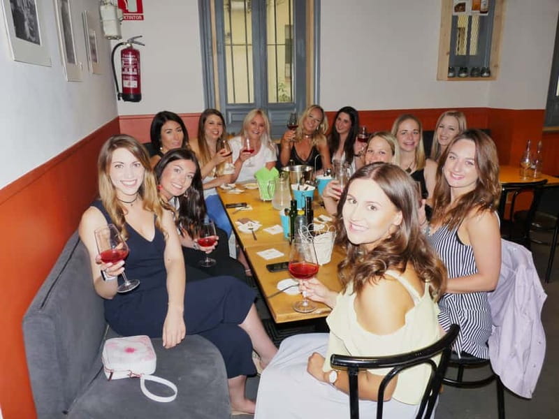 Madrid Wine Tasting, Flamenco Class and Pub Crawl - Flamenco master class: learn the basics before watching the pros