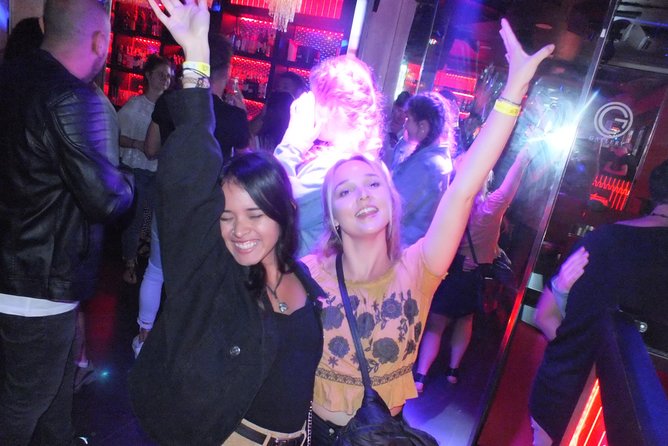 Malaga Nightlife Pub Crawl Tour with Drinks and Clubs Entry - Club Entry in the City Center (and why it matters)