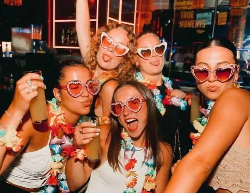 Málaga: Pub Crawl Málaga Madness - How Málaga Madness Keeps Your Night Moving (and Not Wandering)