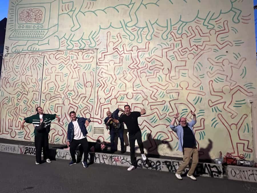 Melbourne Music Venue Pub Crawl with History + 2 Free Drinks - Meeting up in Melbourne: where to start your night