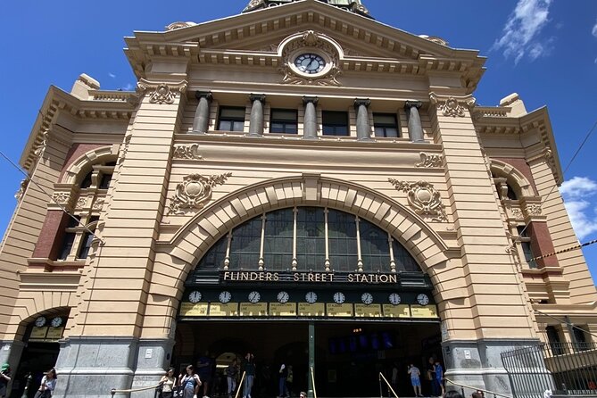 MELBOURNE Spirits and Ales Haunted Pub Tour - Melbourne Savage Club and Block Arcade: secrets and old streetscape