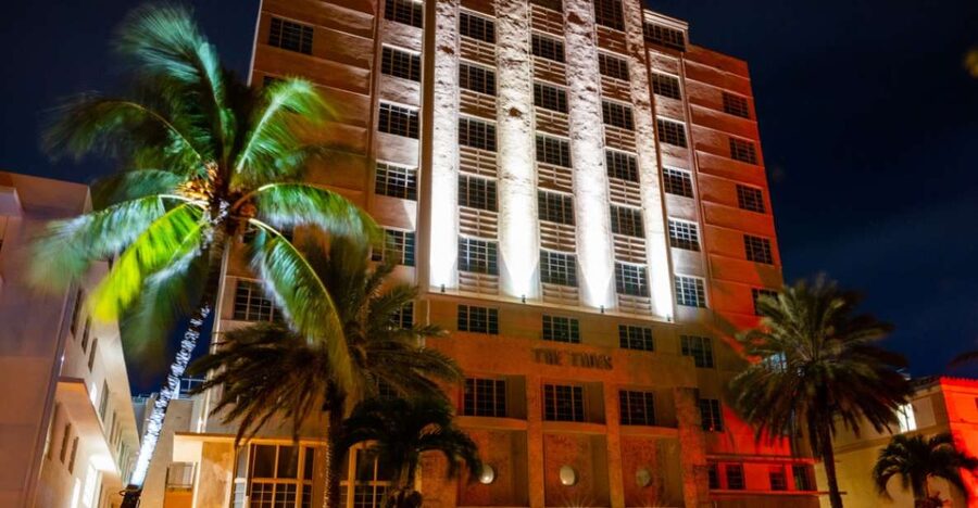 Miami: Ghosts, Boos and Booze Haunted Pub Crawl - How the tour runs from 6:00 to 8:00 PM
