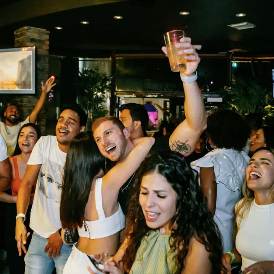Miami Pub Crawl + Clubbing Experience - What “free shots” and “exclusive drink deals” mean for your budget
