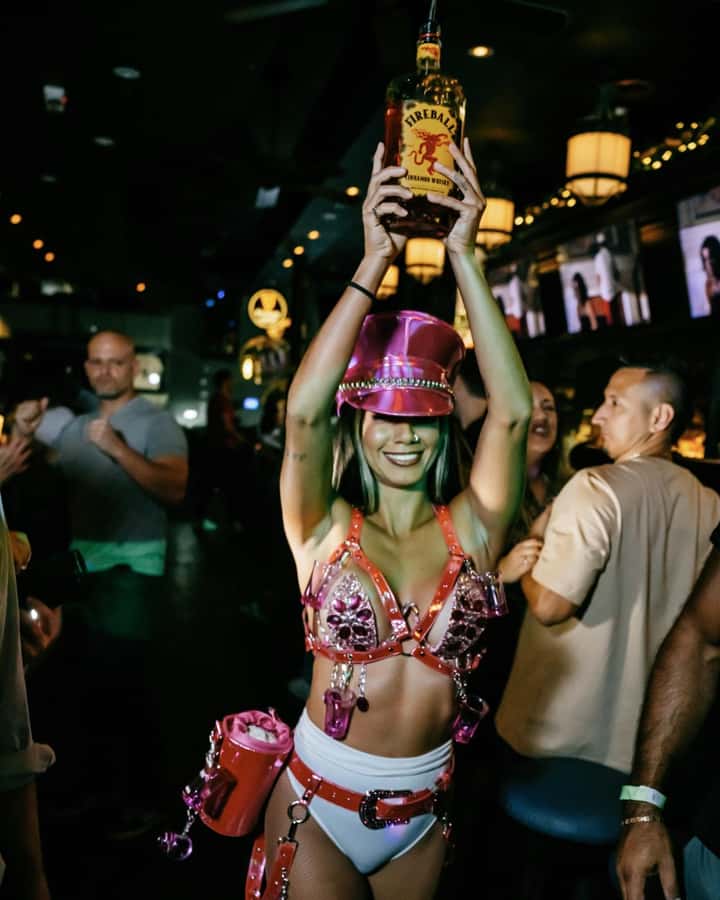 Miami Pub Crawl + Clubbing Experience - Dress code, ID, and the reality of getting in