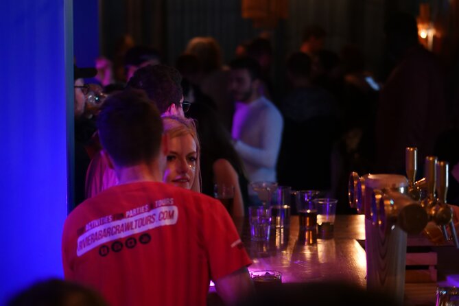 Milan Pub Crawl Party with Free Shots and Drink Deals by Riviera - Dreal Deals and “drink deals” that help your budget