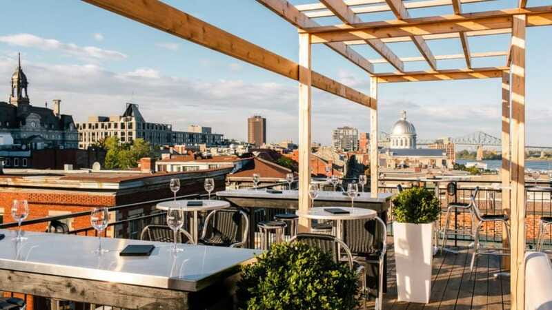 Montreal: Guided Pub Crawl of the City's Skyline Bars - Drinks, snacks, and rooftop comfort (so the night stays fun)