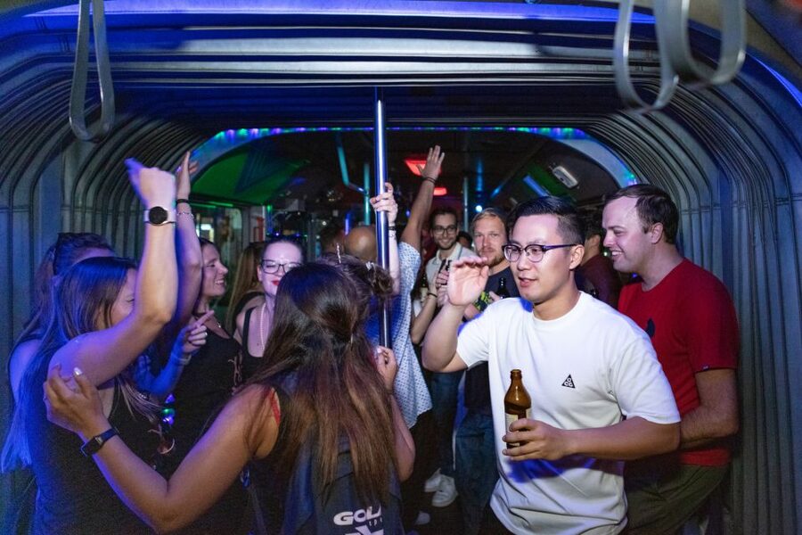 Munich's Original Pub Crawl - The bar crawl rhythm: welcome shots and a guided route