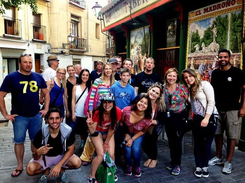 Mysteries & Tapas Tour in Madrid + Pub Crawl - Tips to make the evening smoother