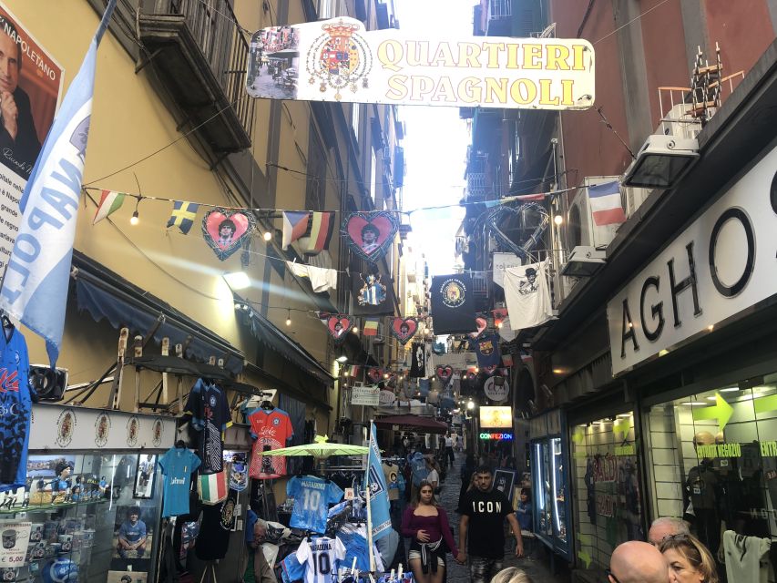 Naples: Guided Pub Crawl in the Old Town - Starting at Toledo Metro: why this meeting point feels smart