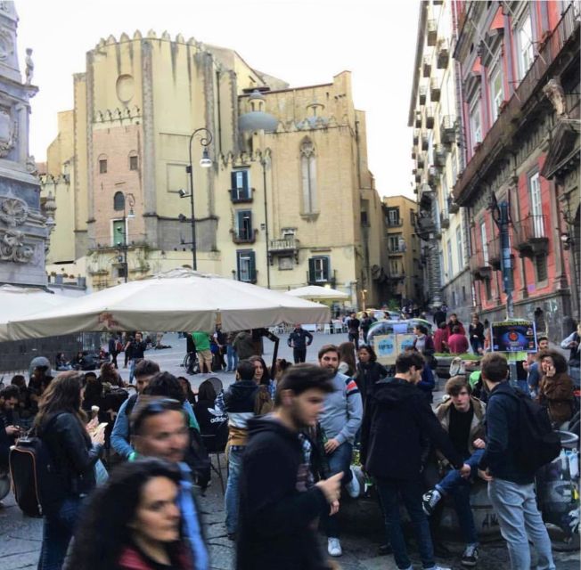 Naples: Guided Pub Crawl in the Old Town - Old Town on foot: what the 2.5 hours actually feels like