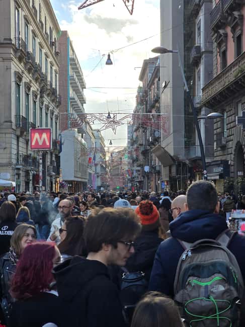 Naples Pub Crawl; from the first free Spritz to the Disco - Creative cocktails at a trendy bar: a smart mix after the classic spritz