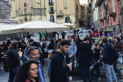 Napoli Pub Crawl in the Old Town - Where You Meet (And Why the Starting Point Matters)