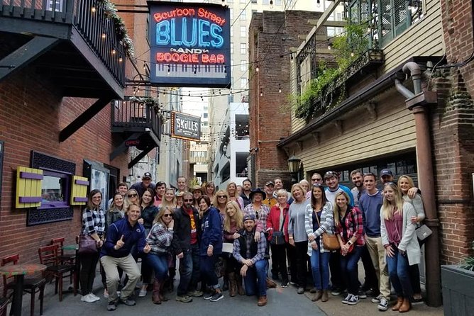 Nashville's Honky-Tonk Walking Sightseeing Pub Crawl - Entering Nashville’s honky-tonk world with a built-in route