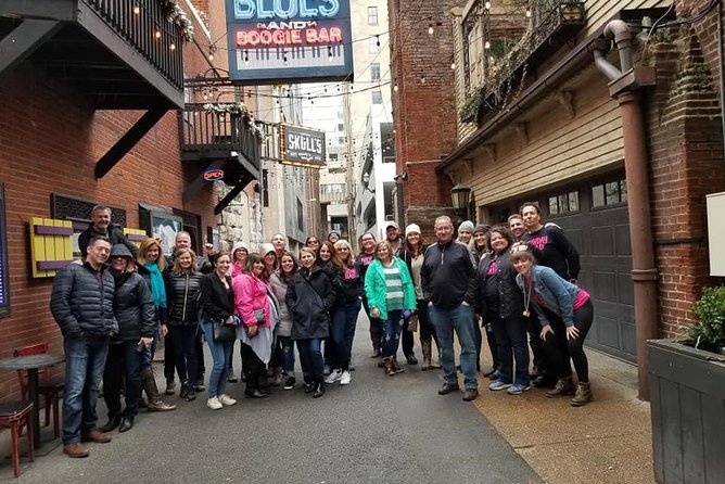Nashville's Honky-Tonk Walking Sightseeing Pub Crawl - Stop at the Ryman: the big-name landmark with a story angle