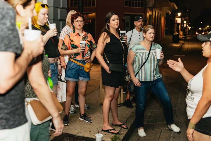 New Orleans: Haunted Pub Crawl - Drink Strategy and Budget Reality (Cocktails Are Not Included)