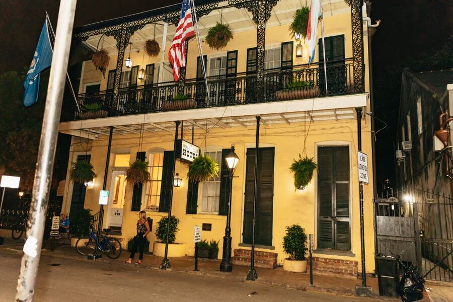 New Orleans: Haunted Pub Crawl - How the Route Shifts When the City Gets Busy
