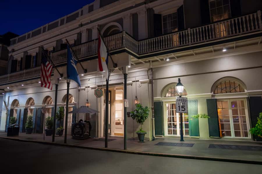 New Orleans: True Crime Pub Crawl - Where the Night Starts: Bon’s Corner in the French Quarter