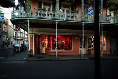 New Orleans: True Crime Pub Crawl - Two Hours, One Goal: True Crime Stories with Built-In Social Time