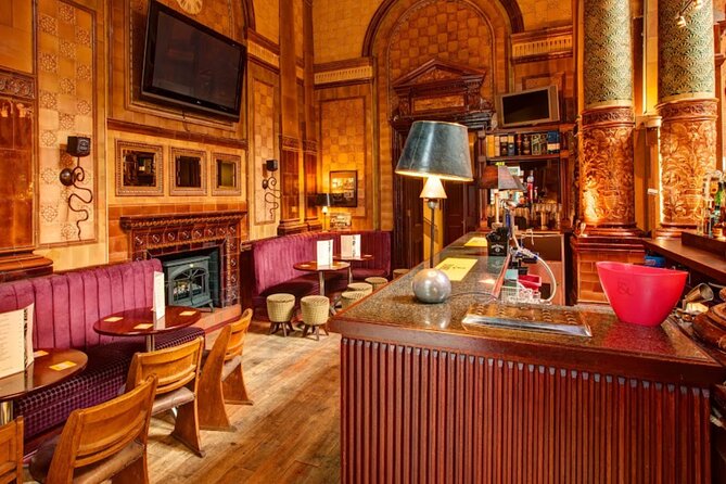 Newcastle Upon Tyne Private Historic Pub Tour With Free Drinks! - A pub tour that doubles as a landmark walk
